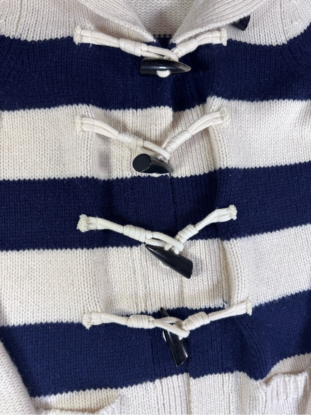 GAP women’s white/blue striped 100% lambs wool toggle cardigan - Picture 3 of 8